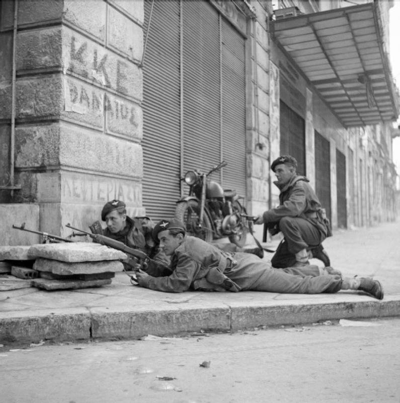 Βρετανοί αλεξιπτωτιστές στη μάχη της Αθήνας.
