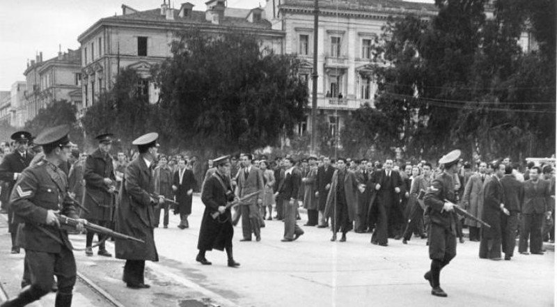 Απίστευτο: Η ΕΡΤ «έκλαιγε» σε εκπομπή γιατί το ΚΚΕ έχασε τη μάχη της Αθήνας, το 1944 [βίντεο] | iefimerida.gr 1