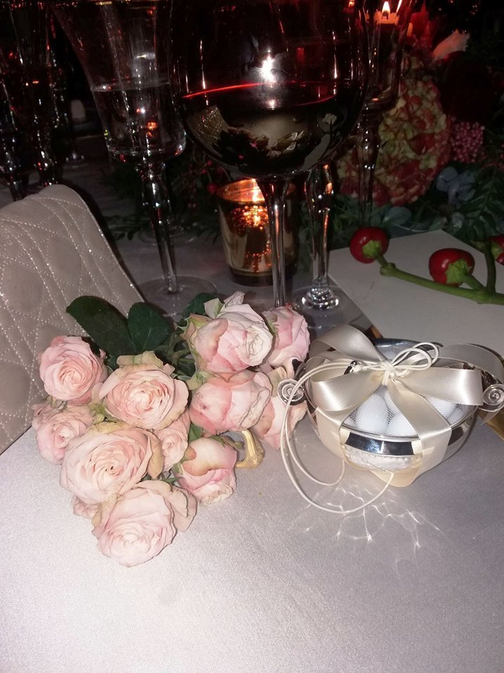 Παντρεύτηκε η Λίζα Δουκακάρου -Ο ξέφρενος χορός της νύφης στο πάρτι του γάμου [εικόνες & βίντεο] | iefimerida.gr 2