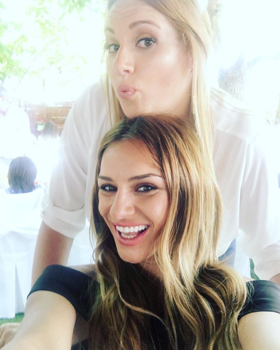 Εσείς, αν βλέπατε την Νατάσα, θα καταλαβαίνατε ότι είναι αδελφή της Ελένης Τσολάκη; [εικόνα] | iefimerida.gr 0