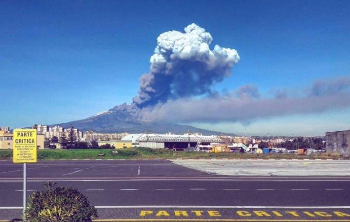  Ιταλία: Εκρηξη στο ηφαίστειο της Αίτνας [εικόνες & βίντεο] | iefimerida.gr 2
