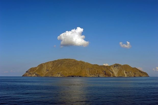 Η Φαλκονέρα με ήρεμο καιρό