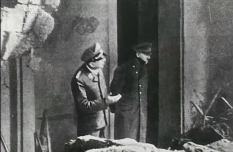 1945: Η τελευταία φωτογραφία του Χίτλερ στο καταφύγιό του, λίγο πριν αυτοκτονήσει