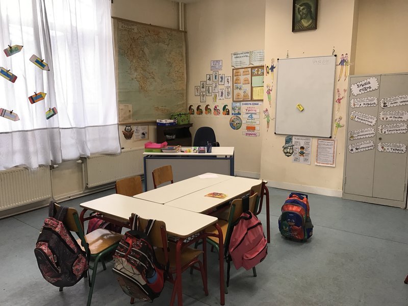 Ρεπορτάζ iefimerida: Περάσαμε μια ημέρα στο ελληνικό σχολείο των Βρυξελλών -Πώς περνούν οι 148 μαθητές | iefimerida.gr 23