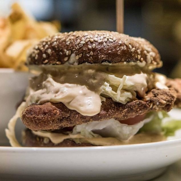 Οδηγός για μπέργκερ στην Αθήνα- Πού θα βρεις τα πιο νόστιμα, τα πιο περίεργα και τα πιο... τεράστια [εικόνες] | iefimerida.gr 13