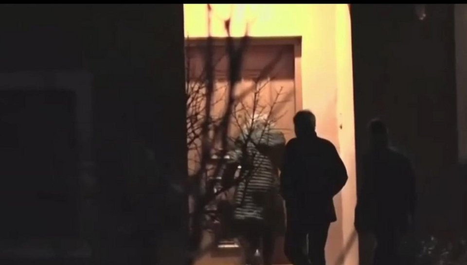 Αγγελική Σωτηροπούλου, Δημήτρης Κουφοντίνας και δεξιά ο Εκτορας