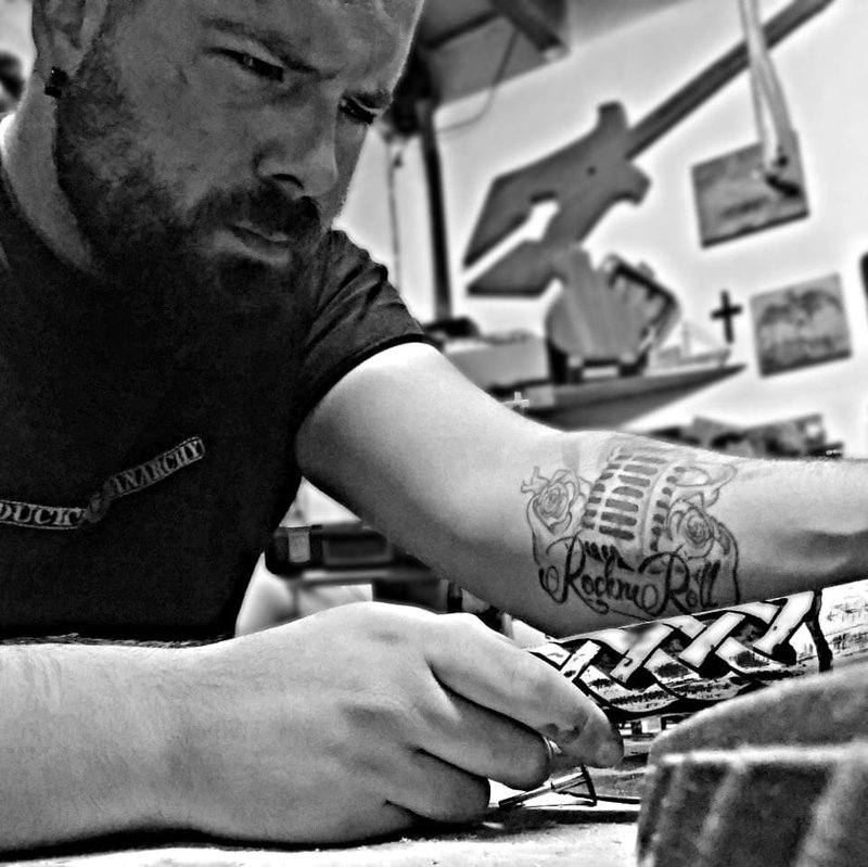 Νίκος Ρουβάς: Αυτός είναι ο αδελφός του Σάκη -Του ευχήθηκε on air [βίντεο] | iefimerida.gr 1