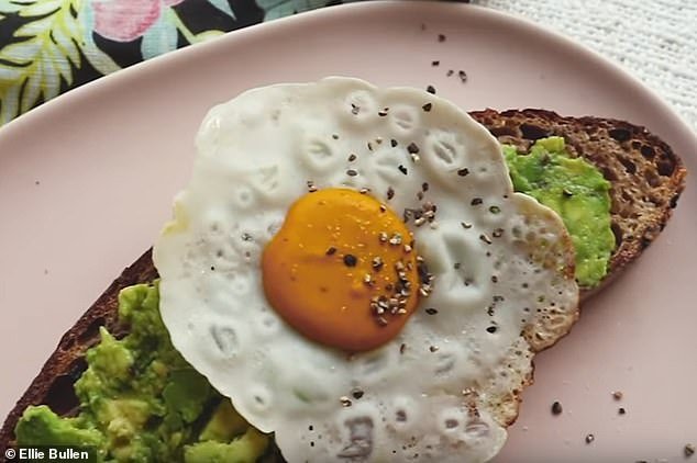  Μπορείς να βρεις το ασυνήθιστο σε αυτό το πρωινό; -Γιατί το Ιντερνετ σοκαρίστηκε με αυτή τη φωτό [εικόνες] | iefimerida.gr 0