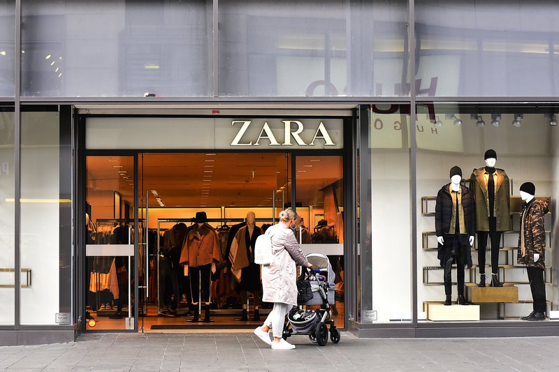Υπάλληλος των Zara αποκαλύπτει 22 hot μυστικά -Τι γίνονται τα λεκιασμένα και σκισμένα ρούχα; | iefimerida.gr 1