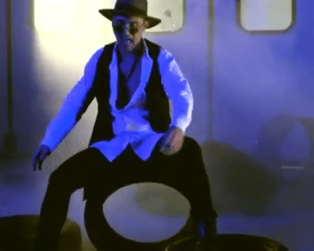 The Voice: Το φετινό τρολάρισμα του Καπουτζίδη ήταν ένα... έπος -Μεταμφιέστηκε σε Ρουβά, Μουζουράκη, Παπαρίζου [βίντεο] | iefimerida.gr 1