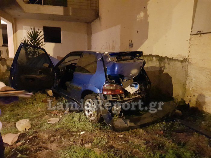 Τραγωδία στη Λαμία: Σκοτώθηκε 20χρονος οδηγός -Μετά από τρελή πορεία μέσα στην πόλη με το όχημα του [εικόνες] | iefimerida.gr 3