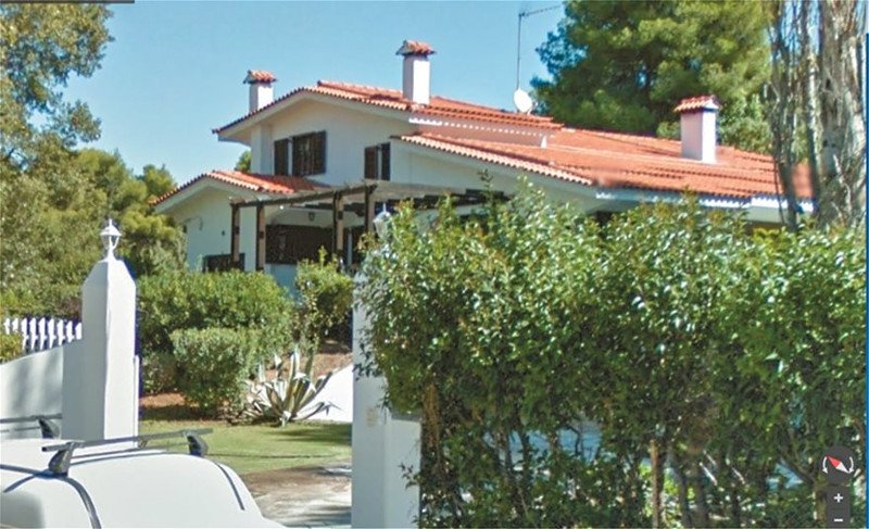 Τα πολυτελή σπίτια του Μανώλη Πετσίτη- Bίλα στην Βαρυμπόμπη και διαμέρισμα με πισίνα στο Κολωνάκι [εικόνες] | iefimerida.gr 3