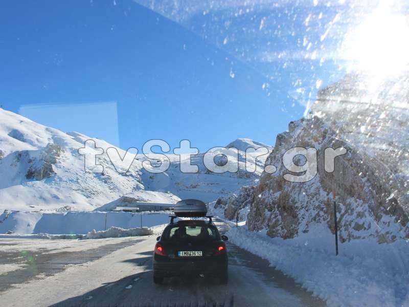 Χιονοδρόμοι και επισκέπτες κατακλύζουν το Χιονοδρομικό Κέντρο Παρνασσού [εικόνες & βίντεο] | iefimerida.gr 5