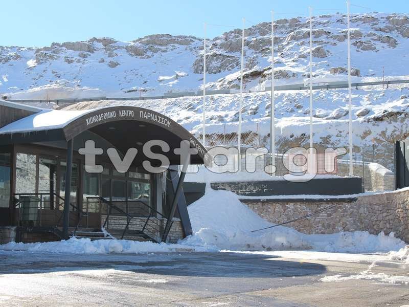Χιονοδρόμοι και επισκέπτες κατακλύζουν το Χιονοδρομικό Κέντρο Παρνασσού [εικόνες & βίντεο] | iefimerida.gr 4