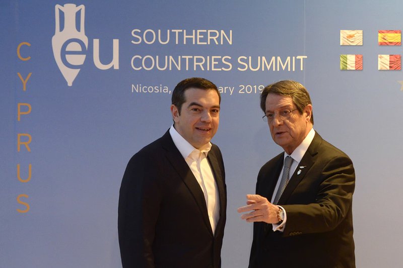 Ο Νίκος Αναστασιάδης υποδέχεται τον Αλέξη Τσίπρα