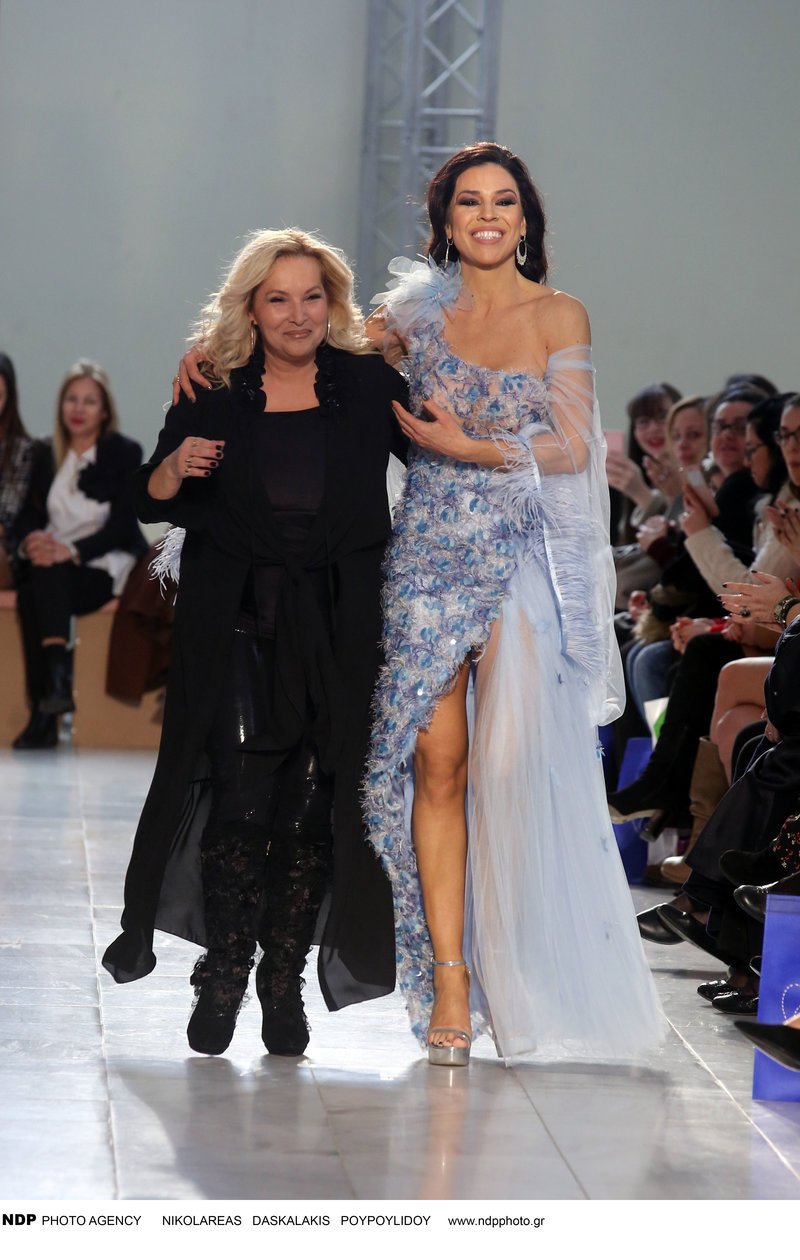  Η Ναταλία Δραγούμη με «απαγορευτικό» μπούστο σε επίδειξη μόδας- Μέχρι τον αφαλό [εικόνες] | iefimerida.gr 4