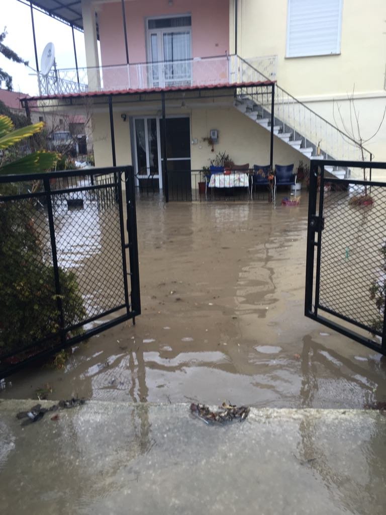 Σέρρες: Μεγάλες καταστροφές από την κακοκαιρία - Πλημμύρισαν σπίτια [εικόνες & βίντεο] | iefimerida.gr 3