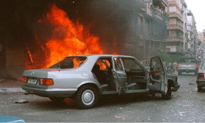 Η έκρηξη στο αυτοκίνητο από την ρουκέτα