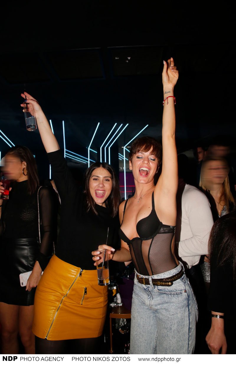 Η Τραϊάνα Ανανία με σούπερ σέξι εμφάνιση στα μπουζούκια [εικόνες] | iefimerida.gr 2