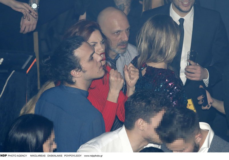   Μαίρη Συνατσάκη - Αιμιλιανός Σταματάκης: Ερωτευμένοι αλλά διακριτικοί στα μπουζούκια [εικόνες] | iefimerida.gr 0