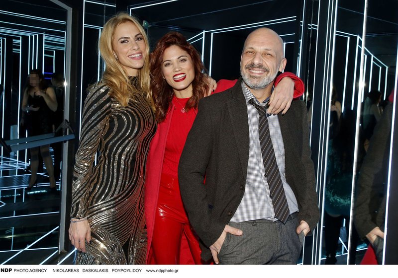   Μαίρη Συνατσάκη - Αιμιλιανός Σταματάκης: Ερωτευμένοι αλλά διακριτικοί στα μπουζούκια [εικόνες] | iefimerida.gr 3