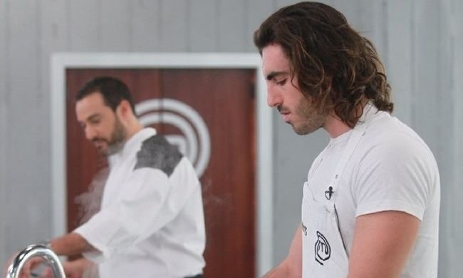 Από το MasterChef, φωτό με τον Τσίπρα -Ποιος είναι ο γιος του νέου ΥΕΘΑ, Γιάννης Αποστολάκης [εικόνες] | iefimerida.gr 2