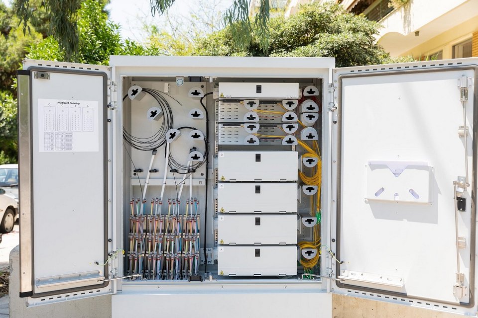 Cosmote Fiber: Ξεπέρασαν τα 3 εκατομμύρια τα νοικοκυριά και οι επιχειρήσεις με πρόσβαση σε ταχύτητες οπτικών ινών | iefimerida.gr 0