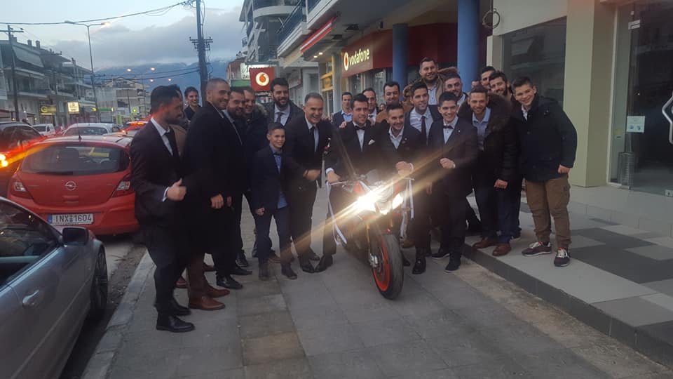 Ο Γιάννης Τσίλης παντρεύτηκε την Λένα και ήταν εκεί όλο το Survivor -Δείτε τη νύφη [εικόνες & βίντεο] | iefimerida.gr 2