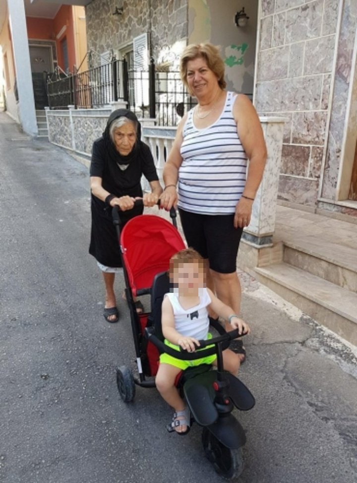 Καλύμνια γιαγιά πάει για ρεκόρ Γκίνες: Εχει 87 δισέγγονα, 50 εγγόνια και 2 τρισέγγονα [εικόνες] | iefimerida.gr 2