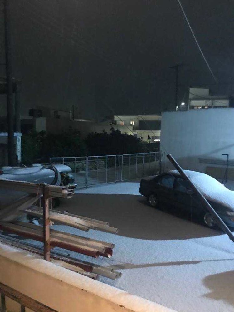 Αγρίεψε ο καιρός: Χαλαζοθύελλα στο Ηράκλειο Κρήτης [εικόνες] | iefimerida.gr 0