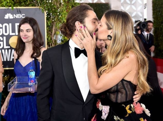 Photobomb ακόμη και στο φιλί της Χάιντι Κλουμ με τον αρραβωνιαστικό της