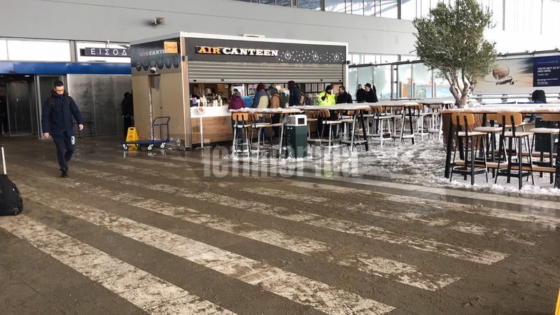 «Αλαλούμ» με τις πτήσεις στο αεροδρόμιο «Μακεδονία» -Ακυρώσεις και καθυστερήσεις [εικόνες] | iefimerida.gr 7