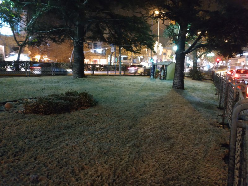 Σφοδρή χιονόπτωση στην Κηφισιά [εικόνες & βίντεο] | iefimerida.gr 6