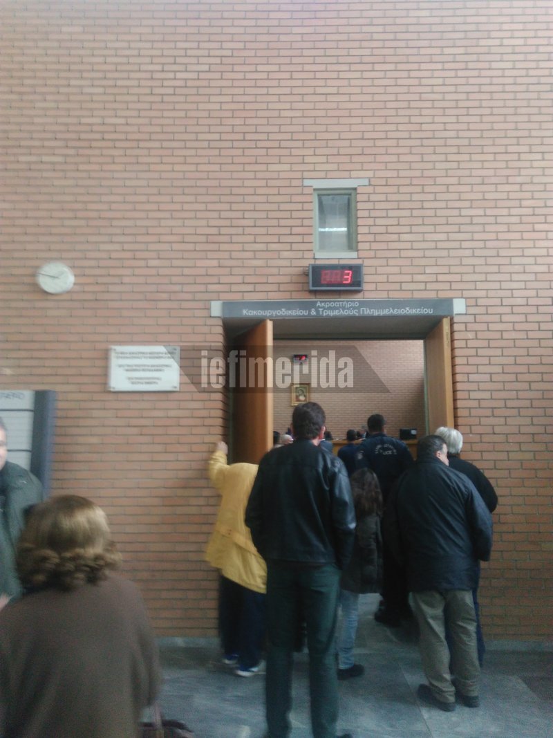Η δικαστική αίθουσα που εκδικάστηκε η υπόθεση με κατηγορούμενο τον Μητροπολίτη Αιγιαλείας.