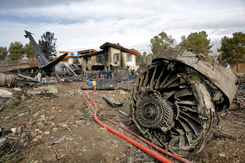 Σύμφωνα με τα τοπικά μέσα, ο πιλότος επιχείρησε να προσγειωθεί σε αεροδρόμιο που δεν ήταν κατάλληλο για μεταγωγικά αεροσκάφη