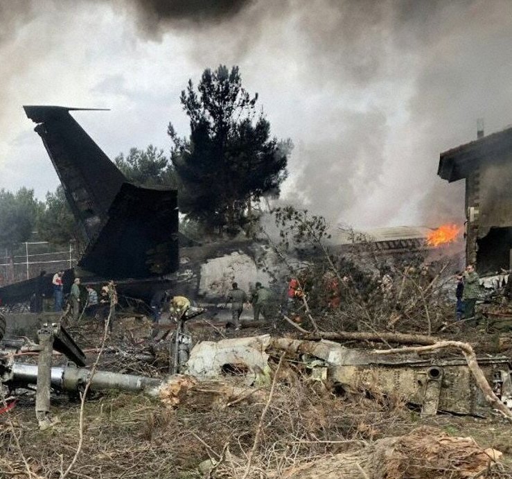 αμέσως μετά την συντριβή, το μεταγωγικό έπιασε φωτιά