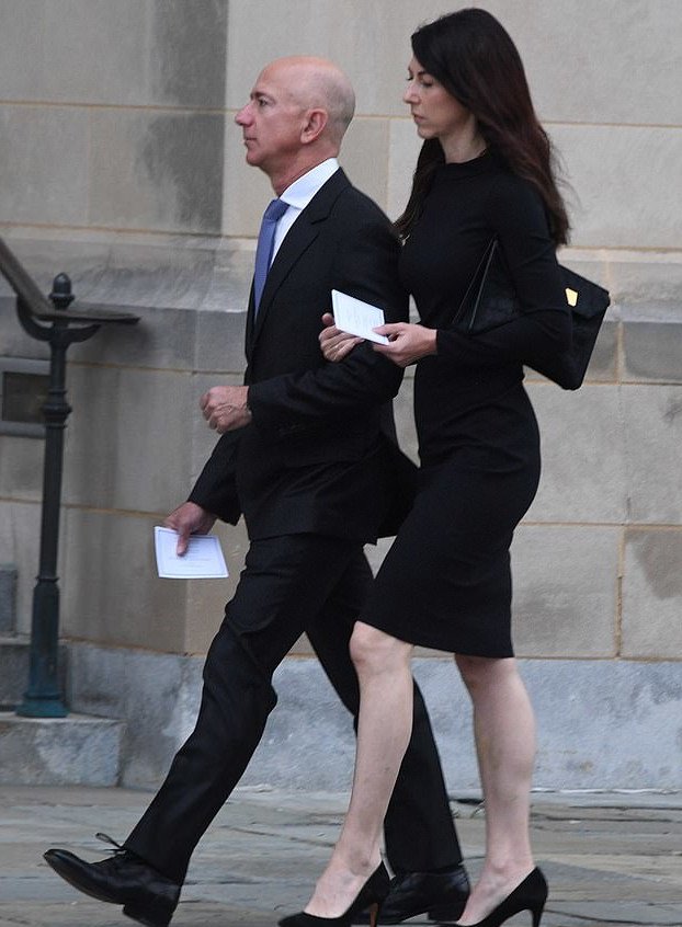 Πώς ο Τζεφ Μπέζος και η γυναίκα του από άσχημοι έγιναν γκλαμουράτοι και σικάτοι -Μεταμόρφωση εκατ. με πλαστικές [εικόνες] | iefimerida.gr 16