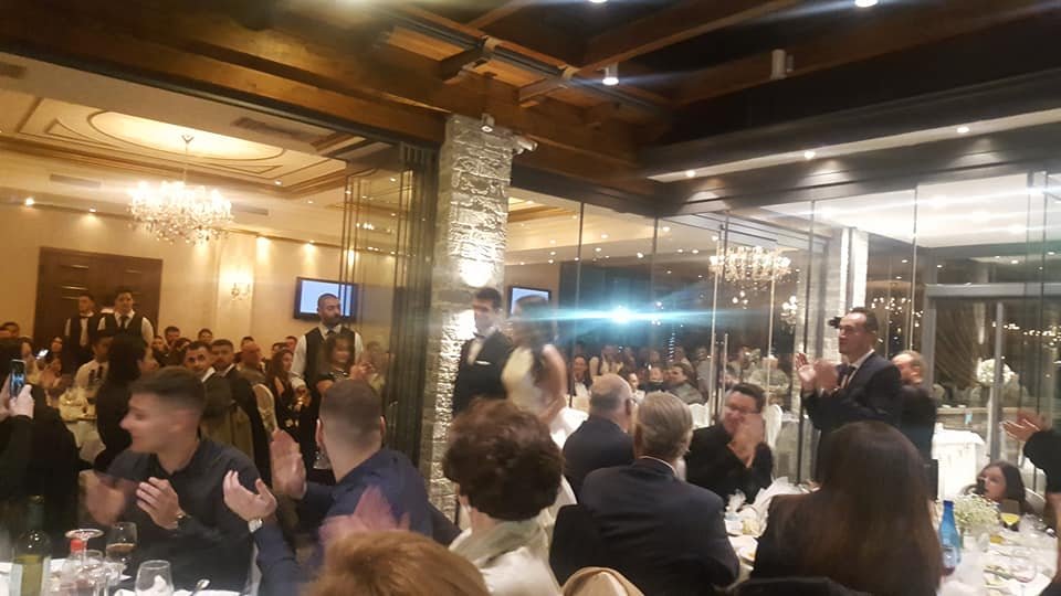 Ο Γιάννης Τσίλης παντρεύτηκε την Λένα και ήταν εκεί όλο το Survivor -Δείτε τη νύφη [εικόνες & βίντεο] | iefimerida.gr 4