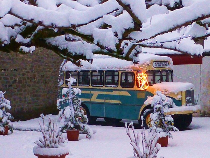Σε κλοιό χιονιά και η δυτική Ελλάδα -Ποιοι δρόμοι έκλεισαν, που χρειάζονται αλυσίδες [εικόνες & βίντεο] | iefimerida.gr 3