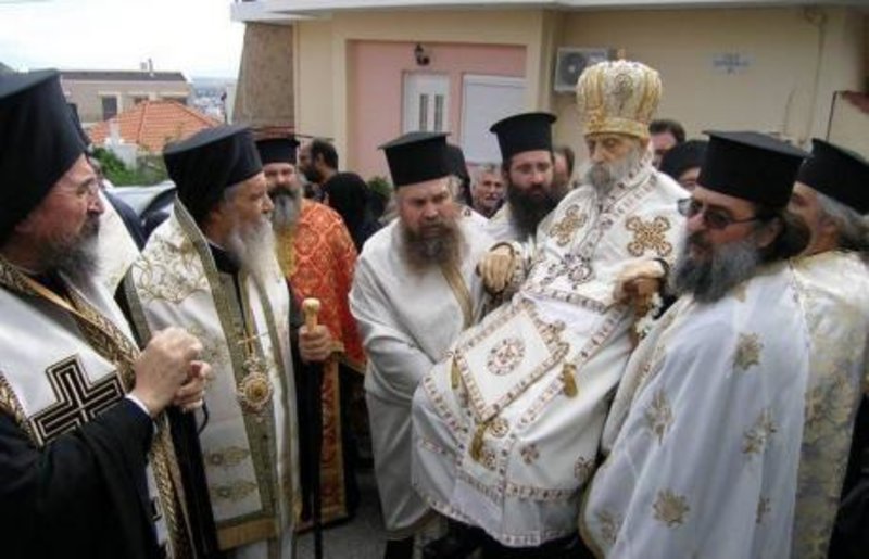 Ανεκδιήγητος Αμβρόσιος: Εκανε φωτομοντάζ τον Τσίπρα να τον πηγαίνουν... τέσσερις [εικόνες] | iefimerida.gr 1