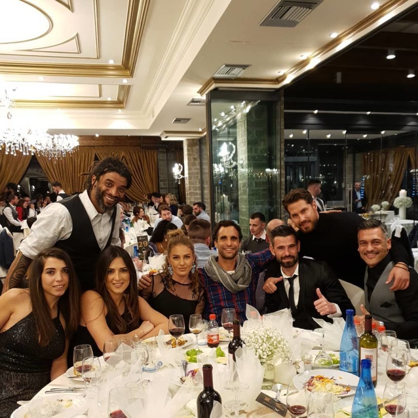 Ο Γιάννης Τσίλης παντρεύτηκε την Λένα και ήταν εκεί όλο το Survivor -Δείτε τη νύφη [εικόνες & βίντεο] | iefimerida.gr 1