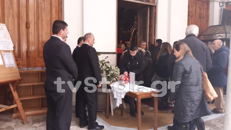 Λαμία: Το τελευταίο «αντίο» στην 13χρονη Ιωάννα [βίντεο & εικόνες] | iefimerida.gr 1