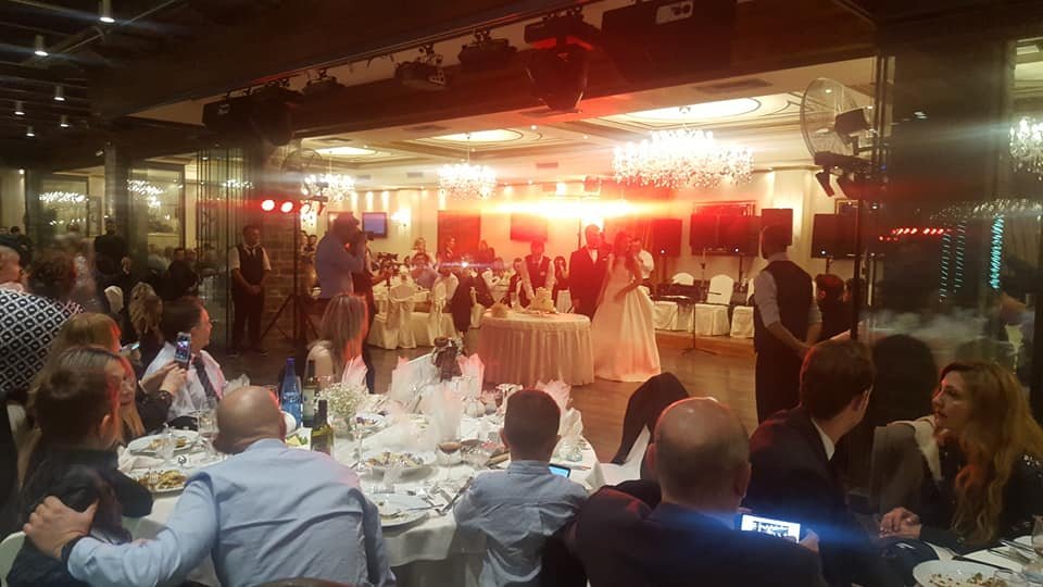 Ο Γιάννης Τσίλης παντρεύτηκε την Λένα και ήταν εκεί όλο το Survivor -Δείτε τη νύφη [εικόνες & βίντεο] | iefimerida.gr 5