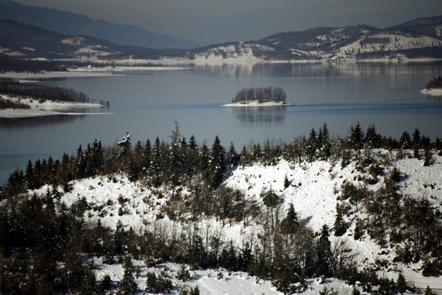 Απλά μαγικό το τοπίο στην χιονισμένη λίμνη Πλαστήρα [εικόνες] | iefimerida.gr 2