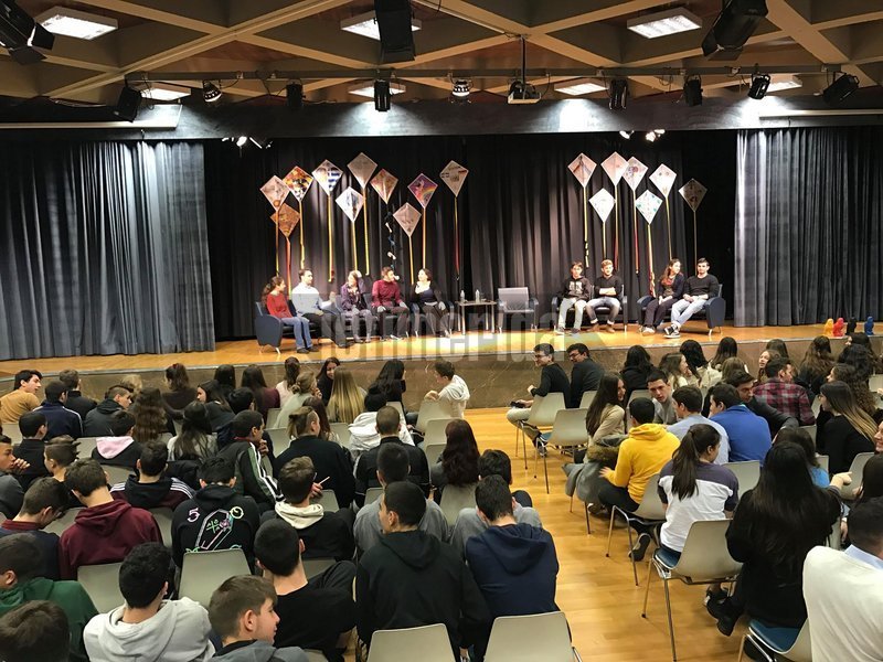 Στη Γερμανική Σχολή η Μέρκελ [εικόνες & βίντεο] | iefimerida.gr 6