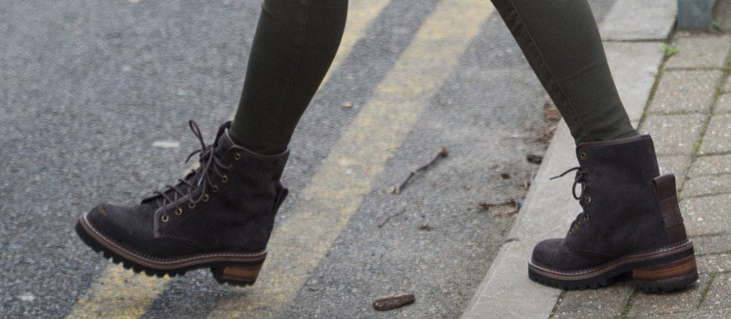 Η Κέιτ Μίντλετον κόντραρε άγρια τη Μέγκαν Μαρκλ -Εκανε την ανατροπή στο παπούτσι [εικόνες] | iefimerida.gr 4