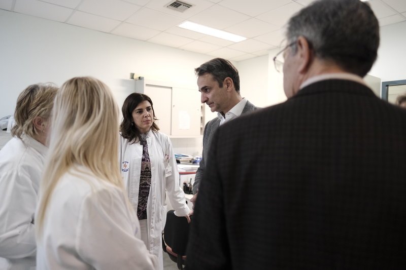 Αυτοψία Μητσοτάκη στο Αττικό νοσοκομείο: Eίδα ράντζα στους διαδρόμους, λίγους νοσηλευτές και εξοπλισμό που δεν δουλεύει [εικόνες] | iefimerida.gr 8