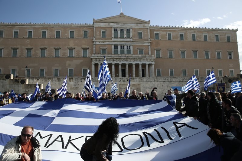 Ξένα ΜΜΕ για τα χημικά στο συλλαλητήριο για τη Μακεδονία: Ειρηνικοί διαδηλωτές & παιδιά έφυγαν πανικόβλητοι | iefimerida.gr 2