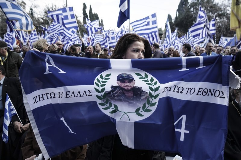 Ξένα ΜΜΕ για τα χημικά στο συλλαλητήριο για τη Μακεδονία: Ειρηνικοί διαδηλωτές & παιδιά έφυγαν πανικόβλητοι | iefimerida.gr 1
