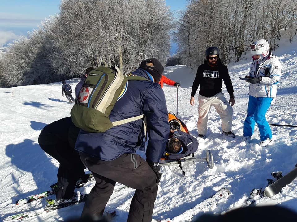 Σκιέρ τραυματίστηκαν στο Χιονοδρομικό Κέντρο Πηλίου -Δύσκολη η επιχείρηση μεταφοράς τους [εικόνες] | iefimerida.gr 1